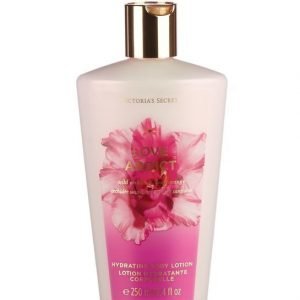 Victoria's Secret Fantasies Love Addict Hydrating Body Lotion 250 Ml Vartalovoide