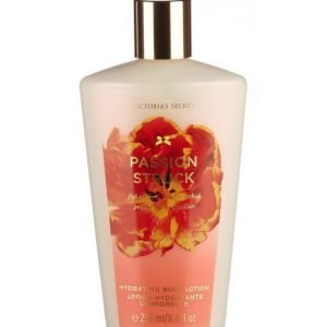 Victoria's Secret Fantasies Passion Struck Hydrating Body Lotion 250 Ml Vartalovoide